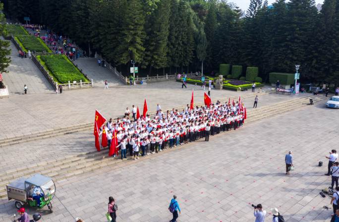 南宁人民公园烈士纪念碑延时航拍视频
