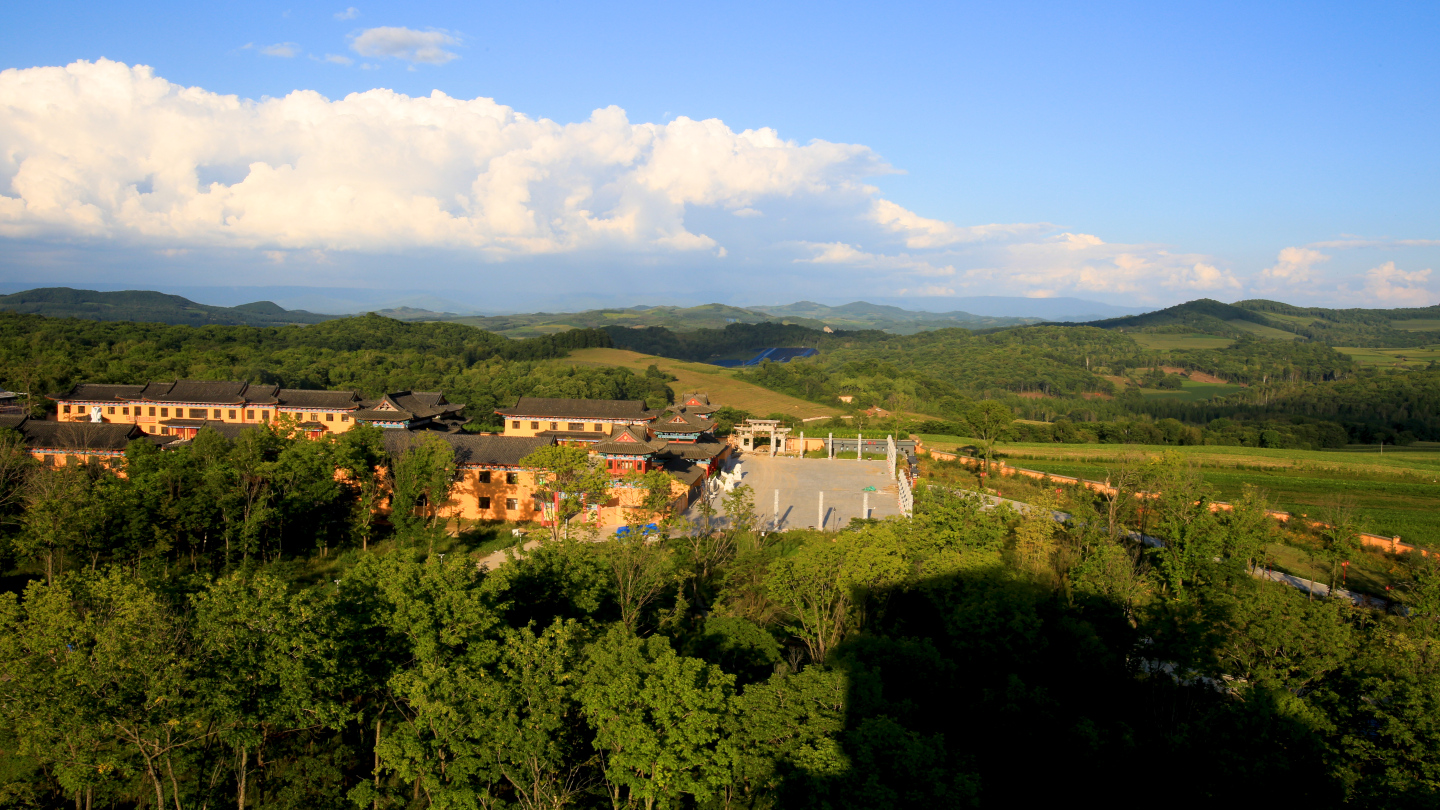 山中寺庙延时