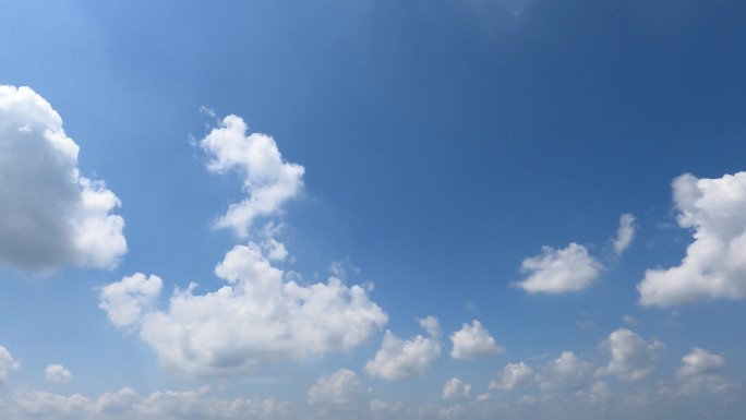 蓝天白云晴空空境云翻滚蔚蓝天空积云