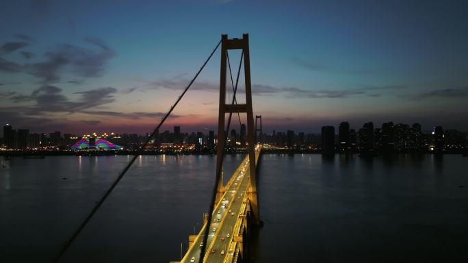 日落后的蓝色时刻杨泗港长江大桥航拍