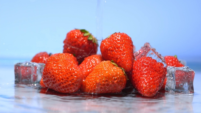 草莓特写升格水果茶制作
