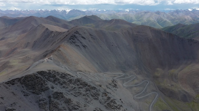 西藏那曲比如 康庆拉山 盘山路  航拍