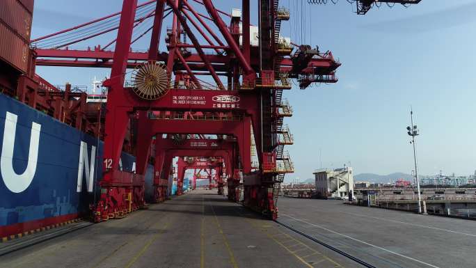 宁波港 港口货物接驳 集装箱码头