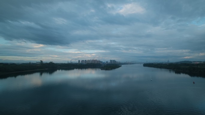 晚上夜晚夜幕赶路动车高铁火车窗外风景