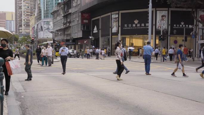 行人过马路素材