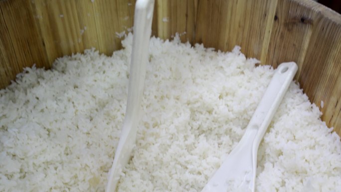 米饭 大米 白米饭 打饭 木桶饭 吃饭