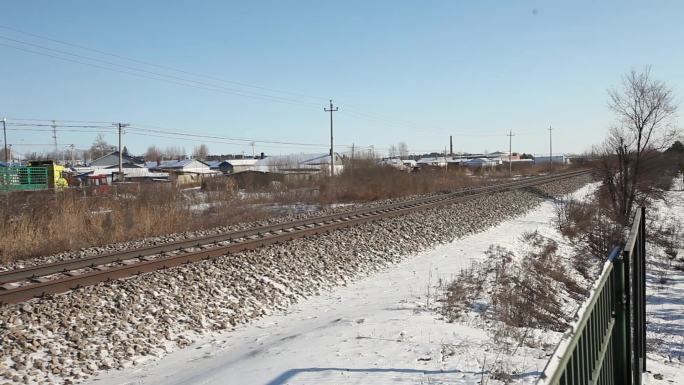 北方东北冬季冬天下雪风光铁路铁道火车卸货