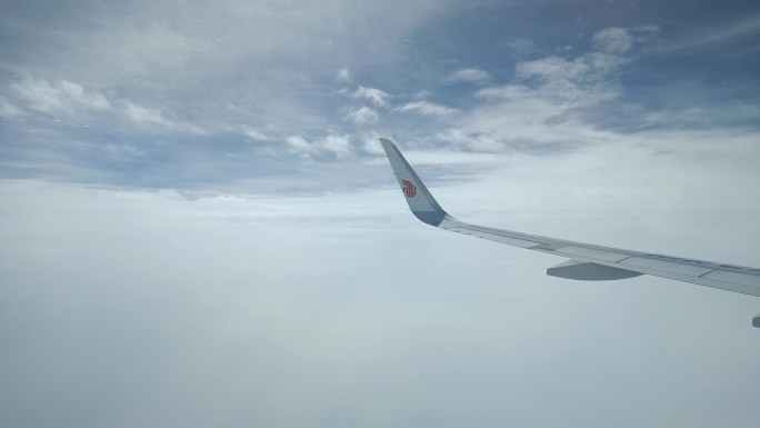 飞机外面的云彩