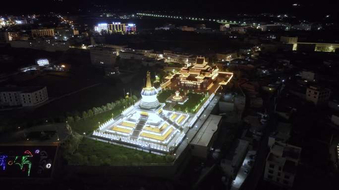 四川省甘孜州甘孜县县城夜景航拍