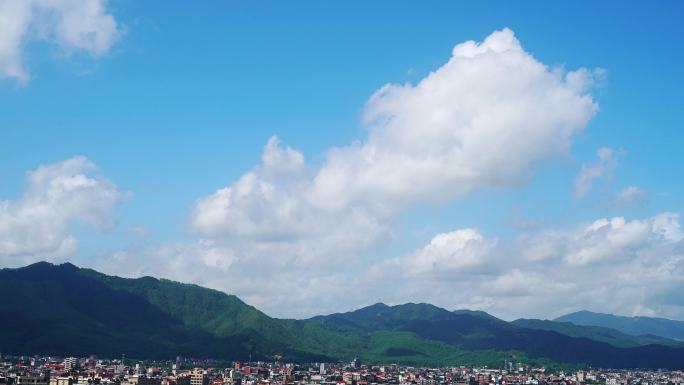 小镇天空云朵延时白云山小清新蓝天夏天乡村