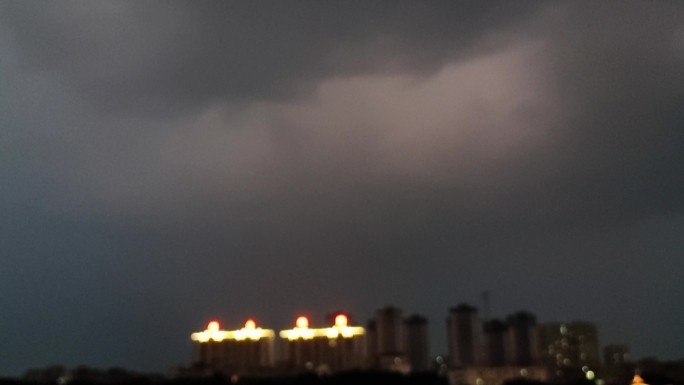 实拍打雷下雨梅雨时节 雷雨天气 城市雷雨