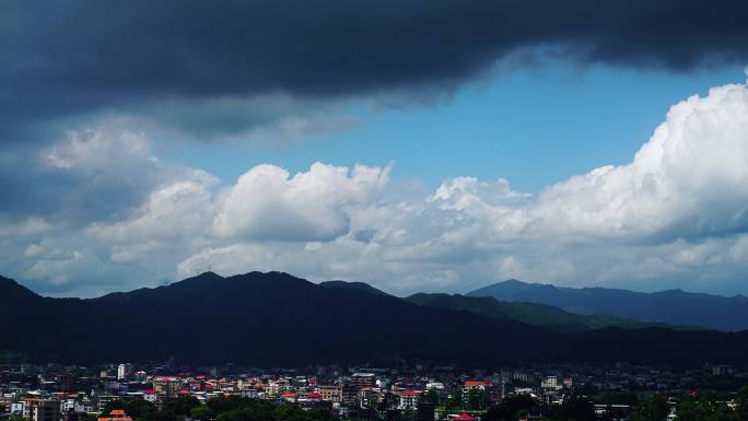 小镇多云天空雨后天空阴天乌云延时云层变化