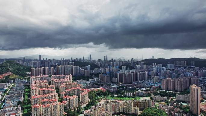 航拍深圳龙岗布吉暴雨将至