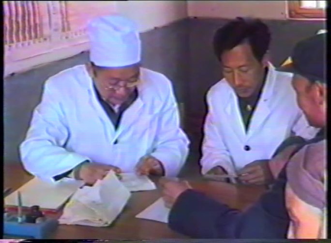 60年代教授中医结石病教学示范针灸治病