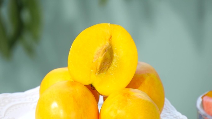黄皮油桃