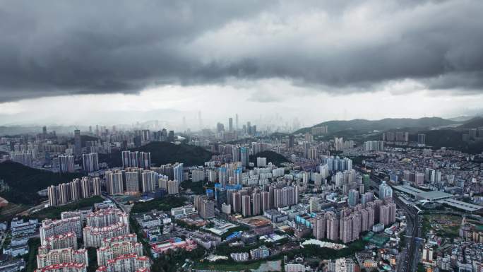 航拍深圳龙岗布吉暴雨将至