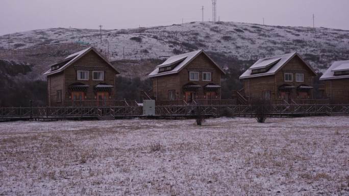 川西民居雪景