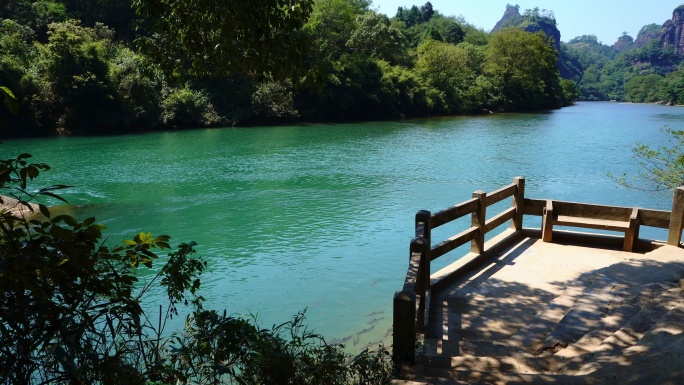 围栏 武夷山 九曲溪 绿树 湖面