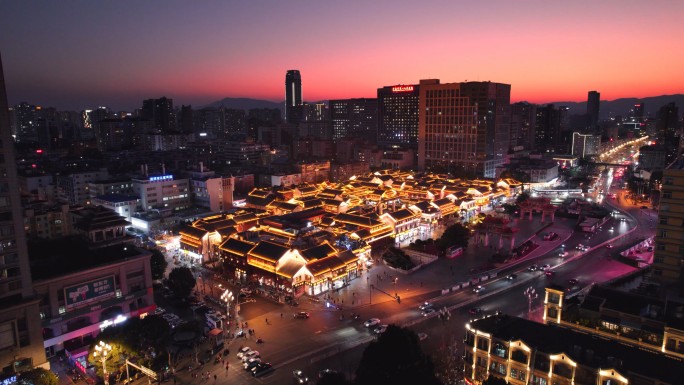 昆明金马碧鸡坊夜景航拍