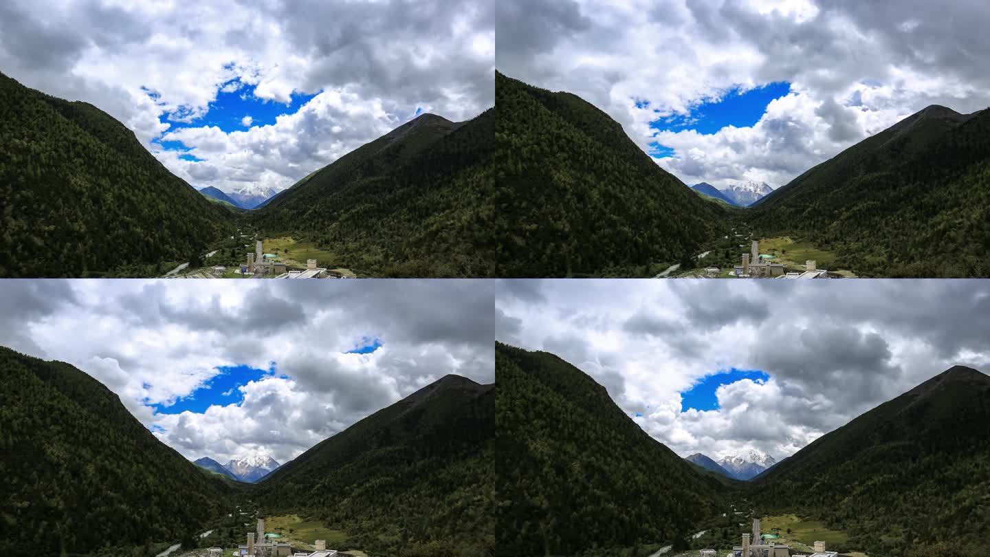 川西高原雅拉雪山蓝天白云云舒云卷天气变化