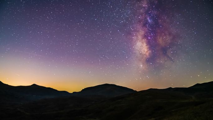 山顶山头流星银河延时