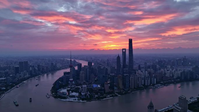 上海外滩陆家嘴日出朝霞台风天航拍