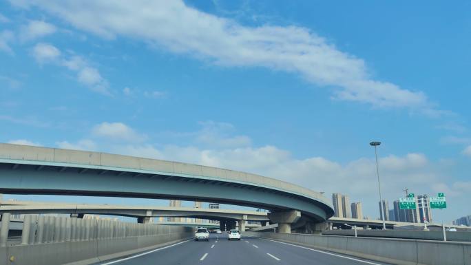 郑州高架桥快速路大学路京广路蓝天白云