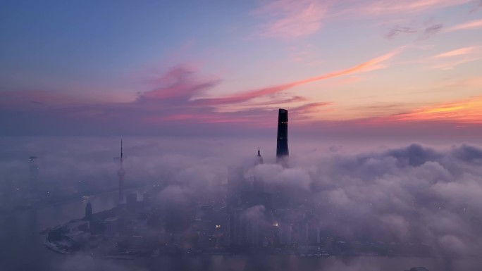 上海航拍4K外滩陆家嘴日出朝霞平流雾
