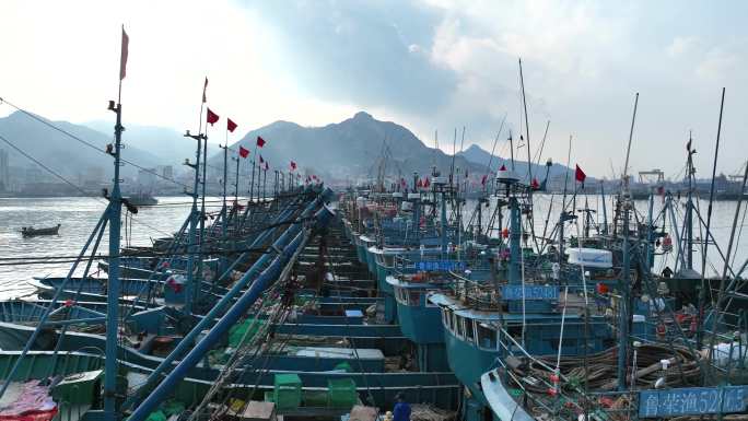 渔港码头渔船出海开渔节航拍-1