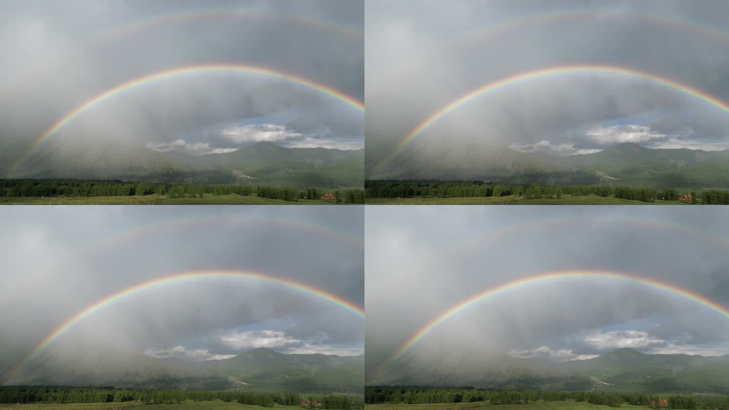 新疆喀纳斯村雨后双彩虹