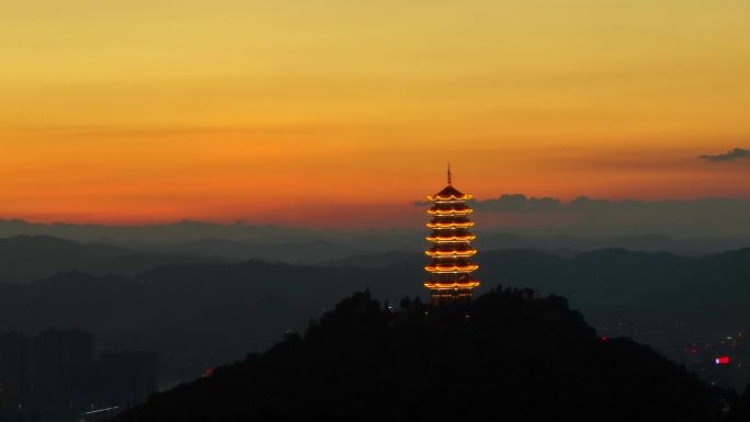 文山夕阳下的文笔塔