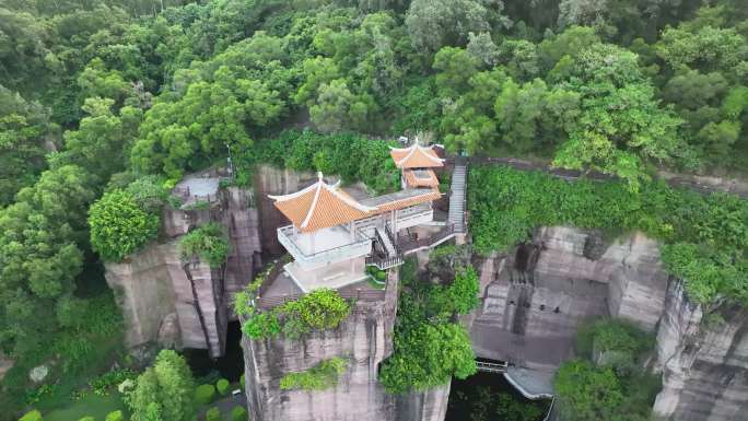 广州莲花山古采石场遗址