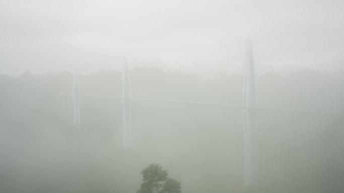 贵州平塘特大桥延时摄影