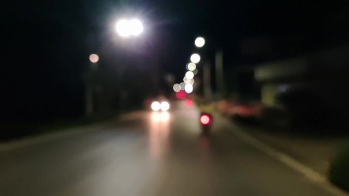 夜晚乡村公路行车开车行驶车流车灯逆光移动