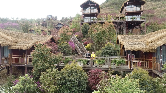 航拍遵义桐梓开元芳草地乡村酒店风光