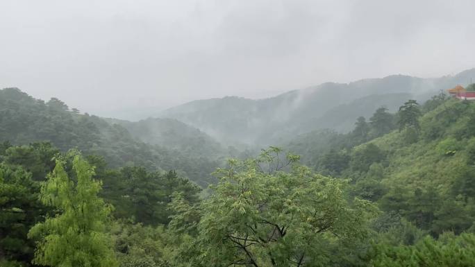 雨中避暑山庄