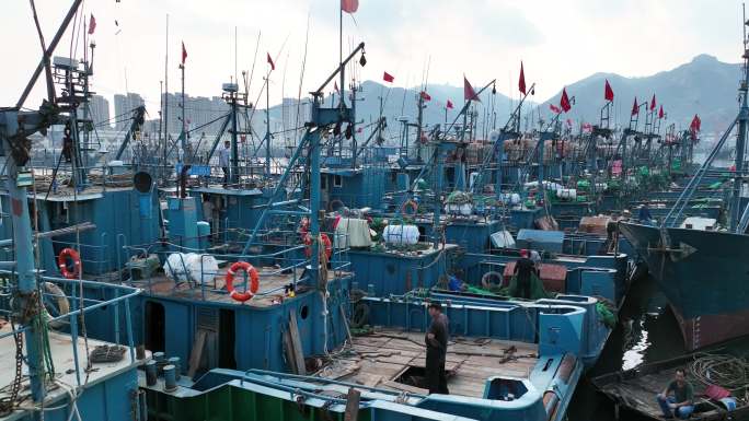 渔港码头渔船出海开渔节航拍-2