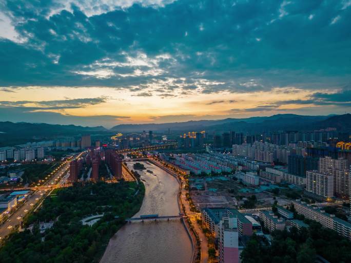 青海海东乐都夜景航拍延时摄影