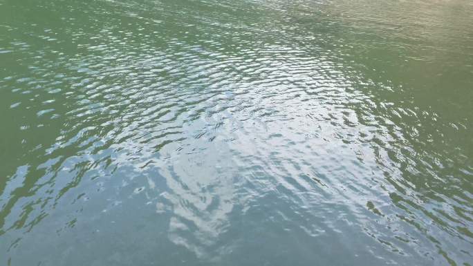 4K 绿色湖面 水面 波光粼粼 水纹