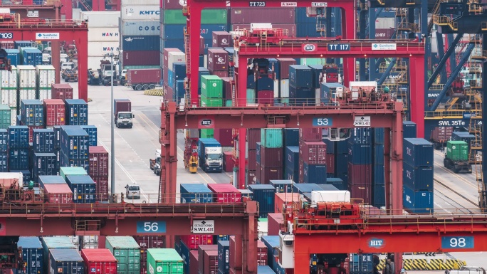香港港口货物转运中心和集装箱运输的时效性