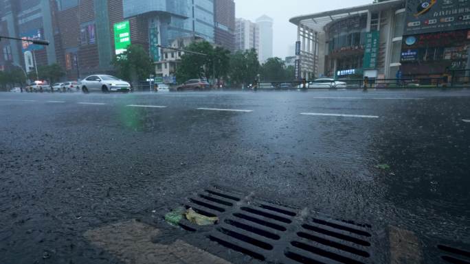 台风天城市水患-慢镜头