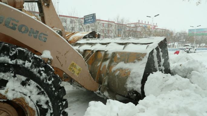 大雪 扫雪 清雪 环卫 铲车
