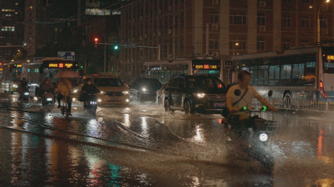 唯美城市雨景 街道车流 伤感街景