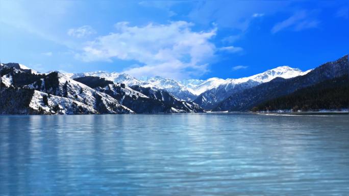 天山天池蓝天雪山