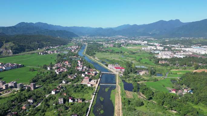 航拍江西井冈山乡村田园