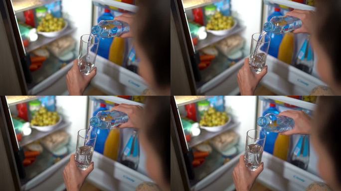 女人：从冰箱里拿一瓶水倒进玻璃杯
