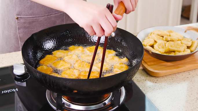 炸鸡肉饼