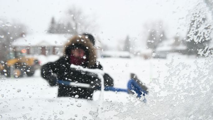 除冰汽车除雪暴风雪冬季暴雪