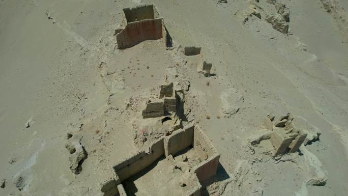 4K西藏阿里札达县的托林寺遗址航拍