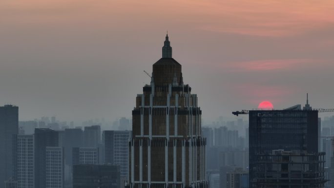 天悦外滩金融中心大厦顶日落夕阳长焦航拍